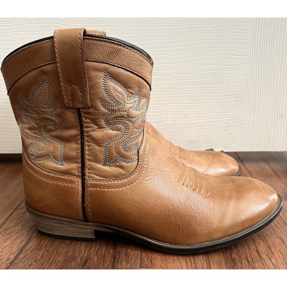 DINGO Willie Camel-Colored Embroidered Leather Western Rodeo Boots - Picture 4 of 13